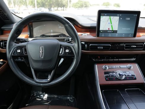 Used 2023 Lincoln Aviator Reserve RWD image 10