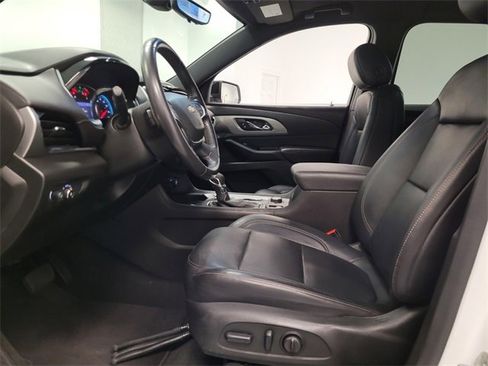 Used 2022 Chevrolet Traverse LT image 7