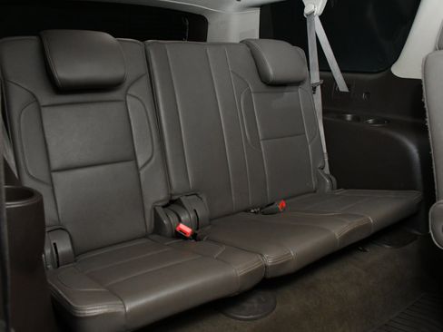 Used 2016 GMC Yukon XL Denali w/ Open Road Package image 37