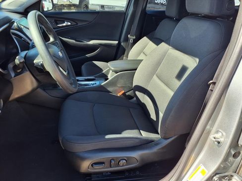 Used 2024 Chevrolet Malibu LT image 23