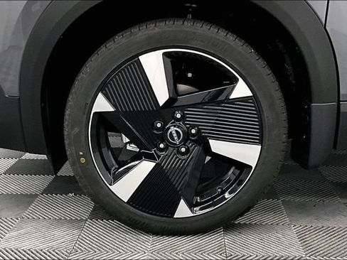 New 2026 Nissan Kicks SR w/ SR Premium Package AWD/4WD image 12