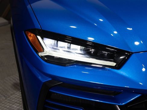 Used 2020 Lamborghini Urus image 40