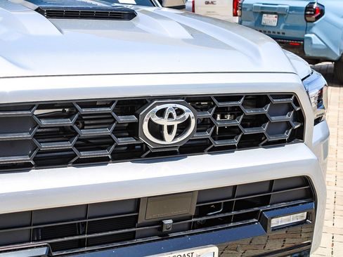 New 2026 Toyota 4Runner TRD Sport AWD/4WD image 6