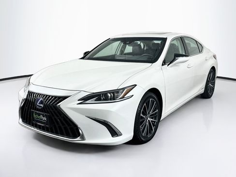 Used 2022 Lexus ES 300h w/ Premium Package FWD image 3