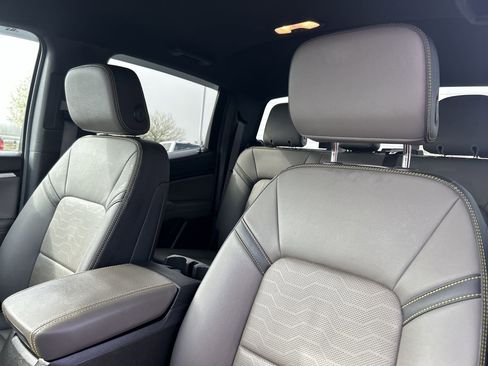 Used 2024 Chevrolet Colorado ZR2 w/ ZR2 Convenience Package III image 23