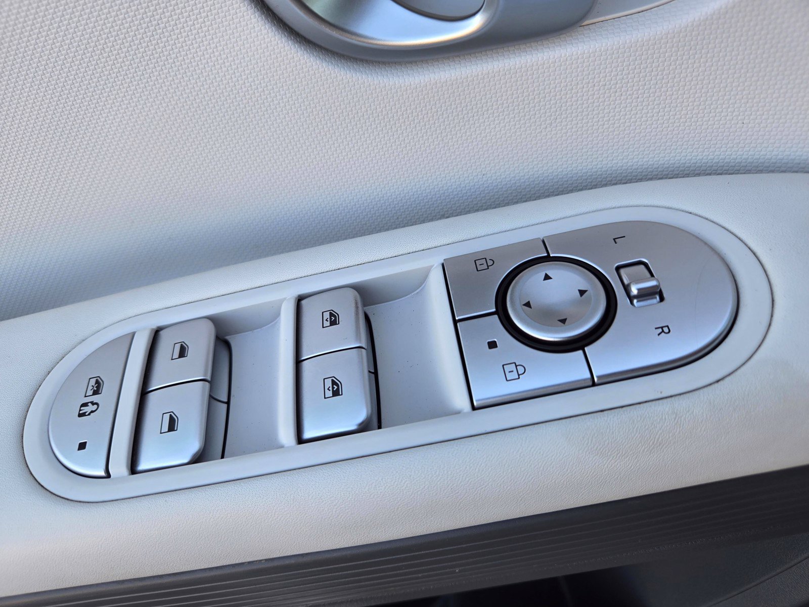 Certified 2024 Hyundai Ioniq 5 SEL RWD image 15