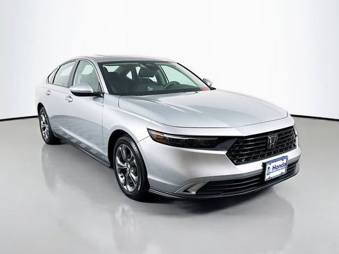 Used 2024 Honda Accord EX image 1