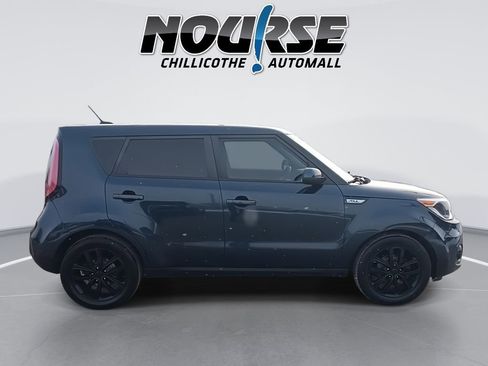 Used 2018 Kia Soul + image 9