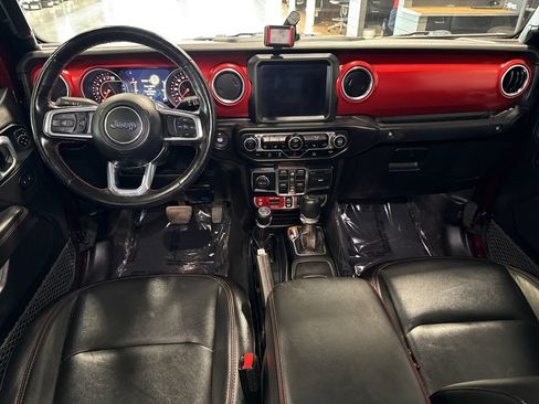 Used 2021 Jeep Gladiator Rubicon AWD/4WD image 11