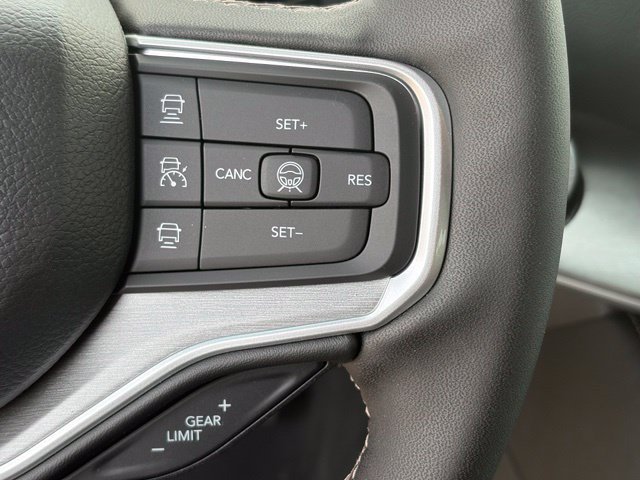 New 2026 Jeep Grand Wagoneer L 4WD w/ Premium Group I image 19