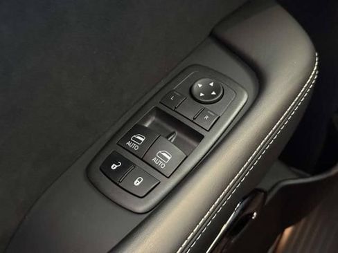 Used 2022 Dodge Challenger SRT Hellcat RWD image 17