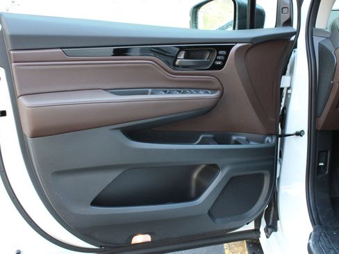 New 2026 Honda Odyssey Touring image 14