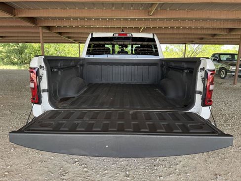 Used 2025 RAM 1500 Big Horn AWD/4WD image 36
