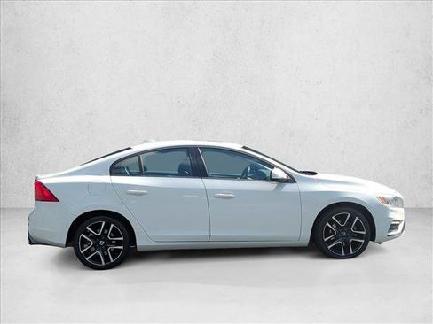 Used 2018 Volvo S60 T5 Dynamic w/ Vision Package FWD image 4