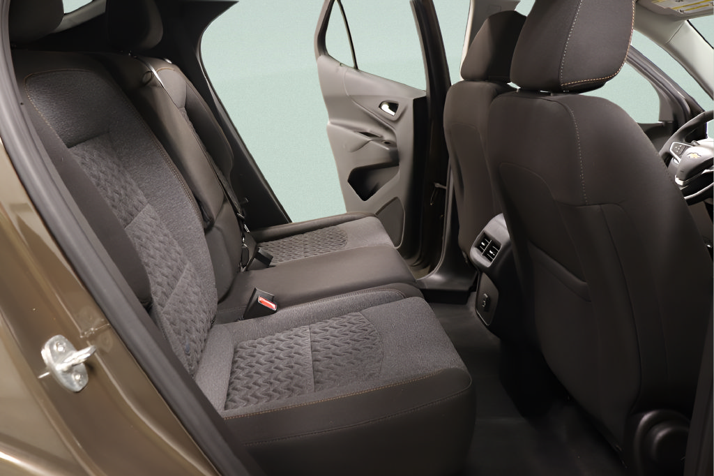 Used 2024 Chevrolet Equinox LT FWD image 30