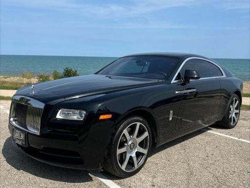 Used 2016 Rolls-Royce Wraith image 2