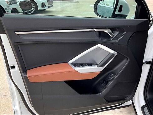 New 2025 Audi Q3 2.0T Premium w/ Convenience Package image 10