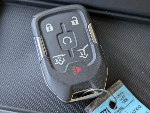 Used 2015 GMC Yukon SLT w/ HD Trailering Package image 37