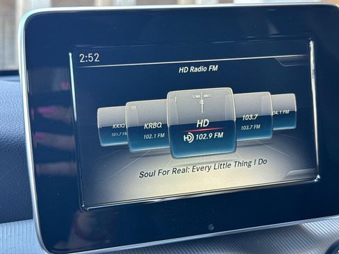 Certified 2017 Mercedes-Benz GLA 250 4MATIC image 25
