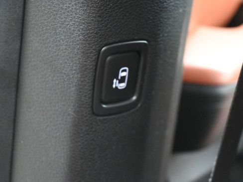 Used 2022 Kia Carnival SX FWD image 42