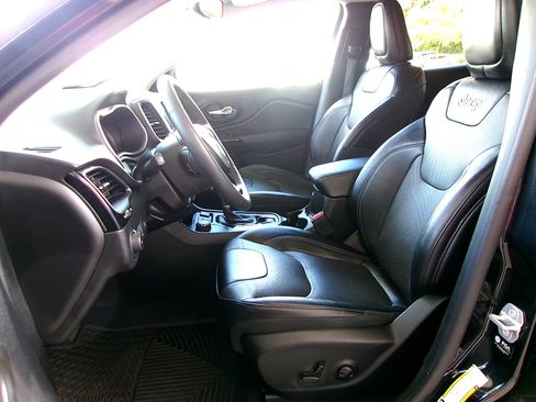 Used 2023 Jeep Cherokee Altitude Lux AWD/4WD image 13