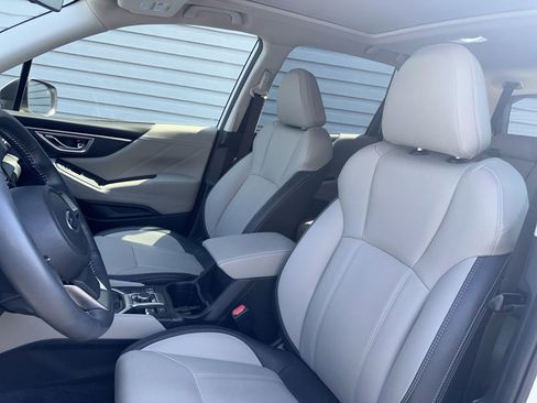 Used 2020 Subaru Forester Limited w/ Popular Package #3 image 4