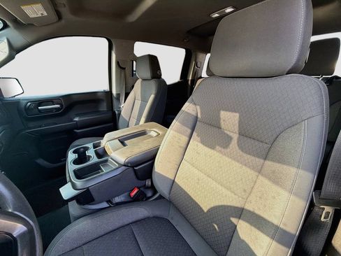 Used 2021 GMC Sierra 1500 4x4 Crew Cab w/ Sierra Value Package image 11