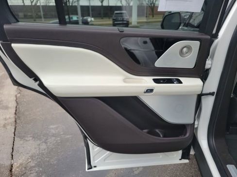 Certified 2024 Lincoln Aviator Black Label w/ Jet Package image 22