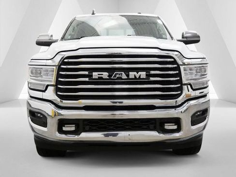 Used 2022 RAM 3500 Limited AWD/4WD image 2
