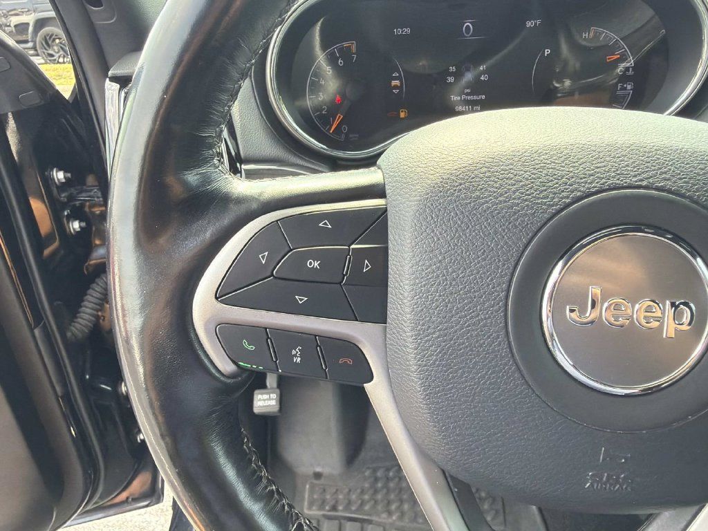 Used 2020 Jeep Grand Cherokee Overland AWD/4WD image 26
