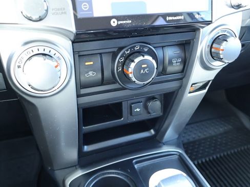 Used 2022 Toyota 4Runner SR5 Premium image 15