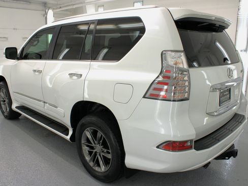 Used 2017 Lexus GX 460 Premium image 6