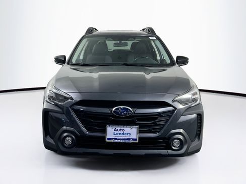 Used 2023 Subaru Outback Premium image 2