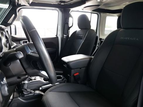 Used 2022 Jeep Wrangler Unlimited Sahara w/ Cold Weather Group image 9