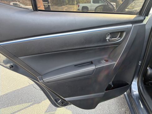 Used 2015 Toyota Corolla S image 20