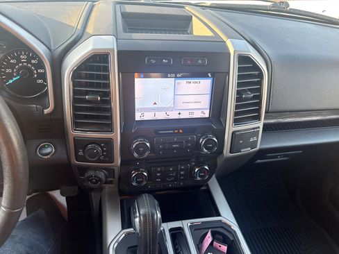 Used 2018 Ford F150 Lariat image 16