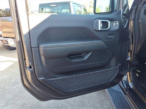 New 2026 Jeep Gladiator Sport image 18