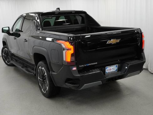 New 2026 Chevrolet Silverado EV LT AWD/4WD image 34