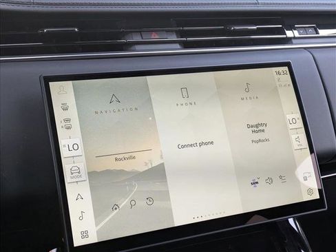 New 2026 Land Rover Range Rover Sport Dynamic SE image 12