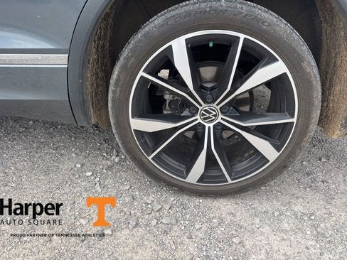 Used 2022 Volkswagen Tiguan SEL R-Line image 20