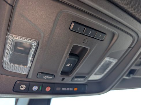 Used 2019 Chevrolet Silverado 1500 LT Trail Boss AWD/4WD image 19