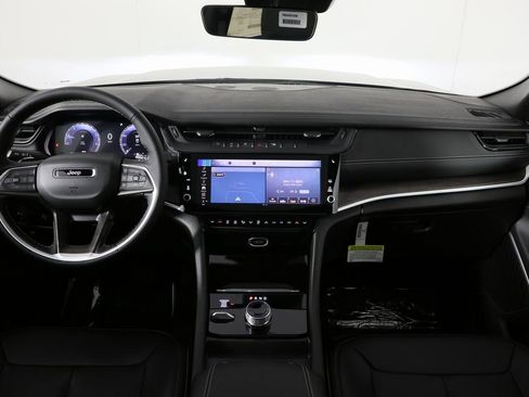 New 2026 Jeep Grand Cherokee Limited image 14