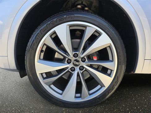 Used 2023 Audi SQ5 Premium Plus w/ Premium Plus Package image 37