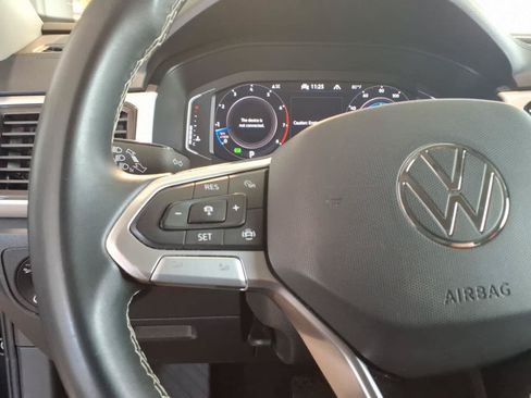 Used 2023 Volkswagen Atlas SE AWD/4WD image 21