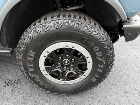 Used 2021 Ford Bronco Badlands image 8