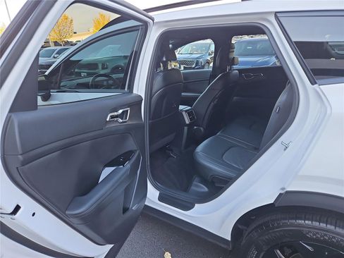 Used 2025 Kia Sportage X-Line image 24