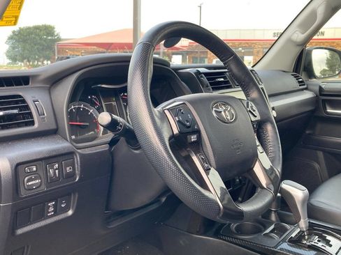 Used 2023 Toyota 4Runner TRD Off-Road Premium w/ Moonroof Package AWD/4WD image 8