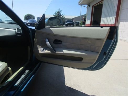 Used 2003 BMW Z4 2.5i image 15