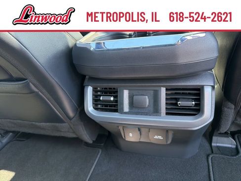 Used 2025 Ford F150 Lariat w/ Equipment Group 501A Mid AWD/4WD image 11