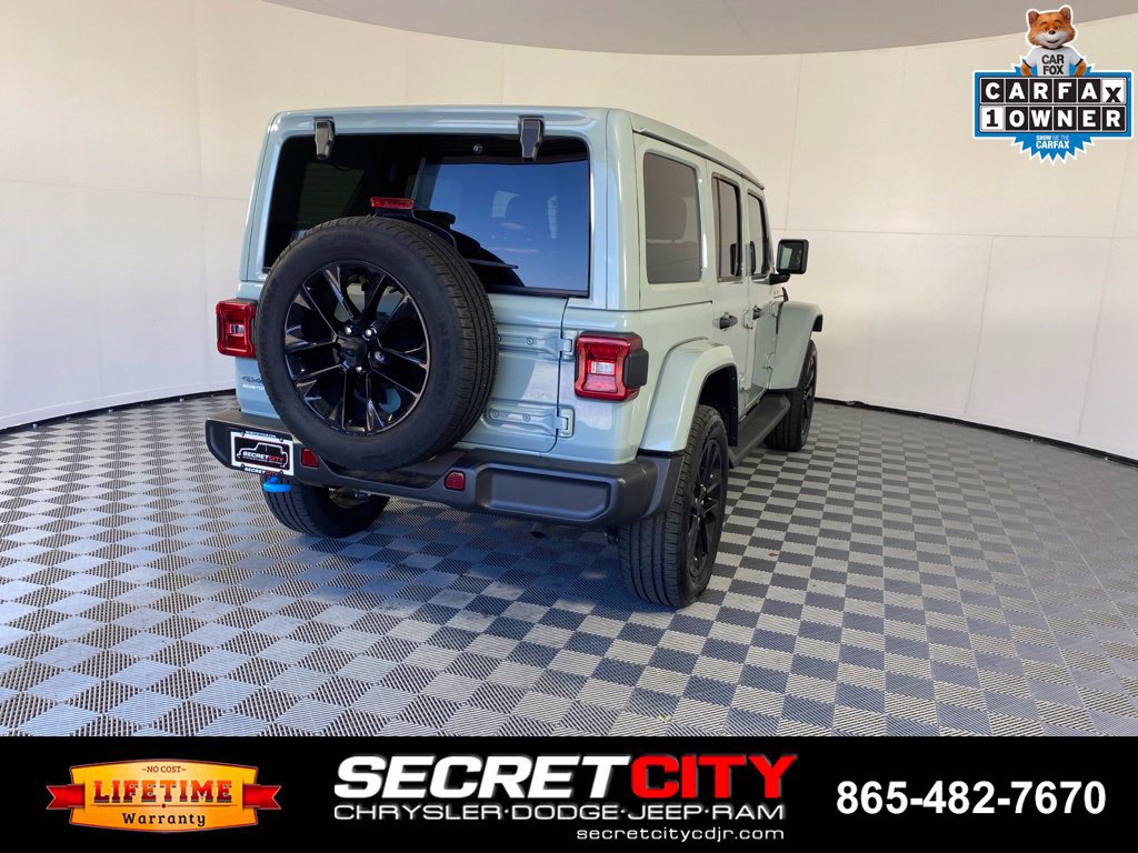 Used 2024 Jeep Wrangler Unlimited Sahara AWD/4WD image 7